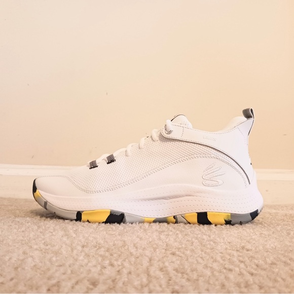 Under Armour 3Z5 Curry Basketball Unisex Sneaker (Style: 3023037-105) - Picture 6 of 11